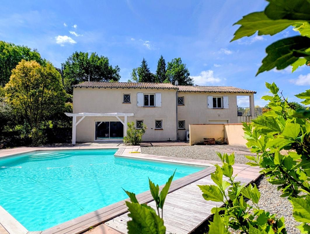 LE PLAN Maison Le Plan 8 pièce(s) 210 m2 2