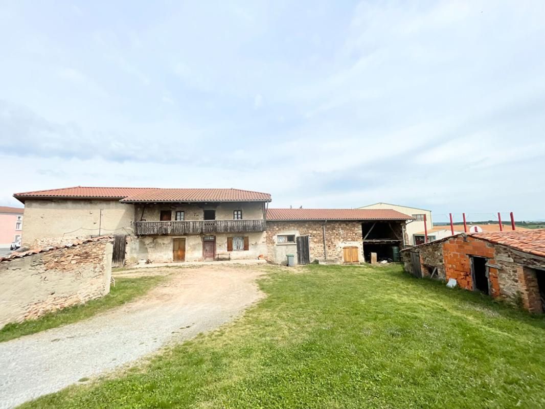VéZELIN-SUR-LOIRE Maison forezienne 4 pièce(s) 133 m2 1
