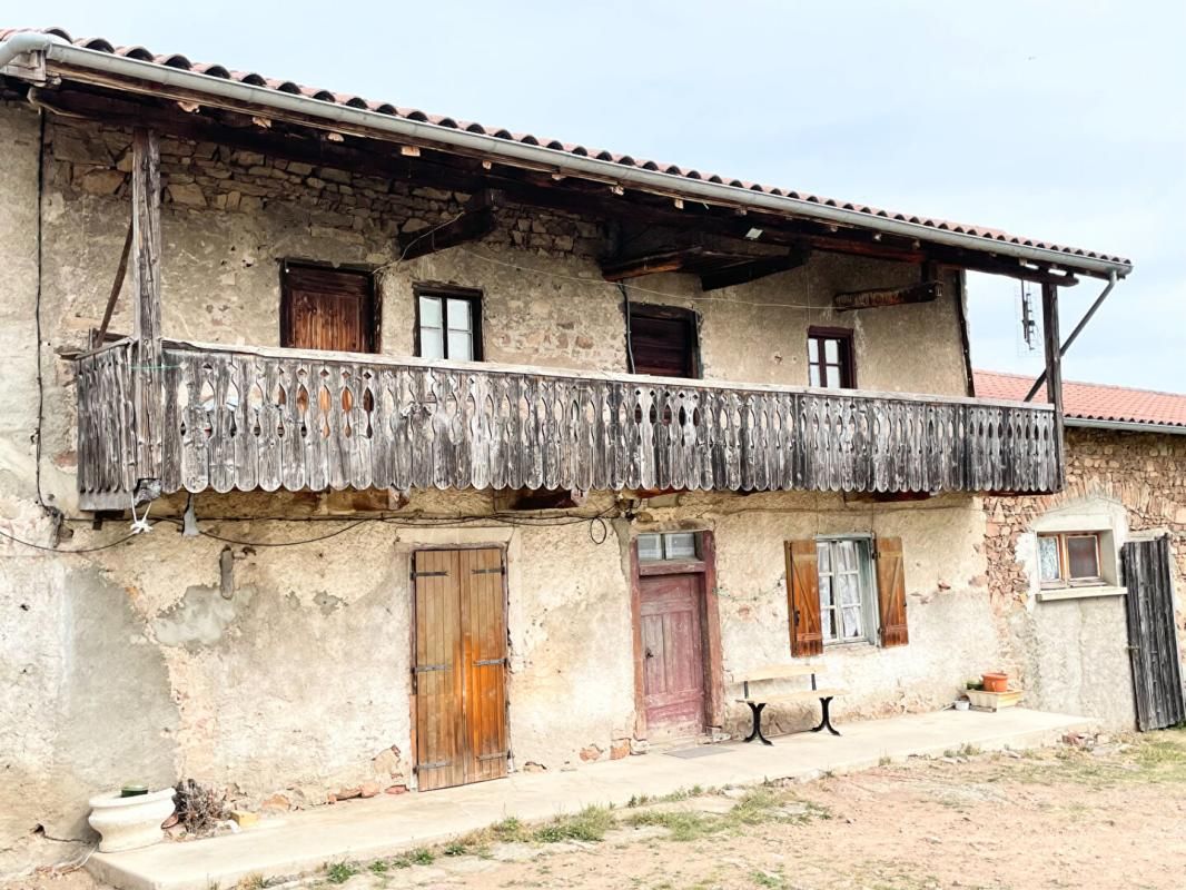 VéZELIN-SUR-LOIRE Maison forezienne 4 pièce(s) 133 m2 2