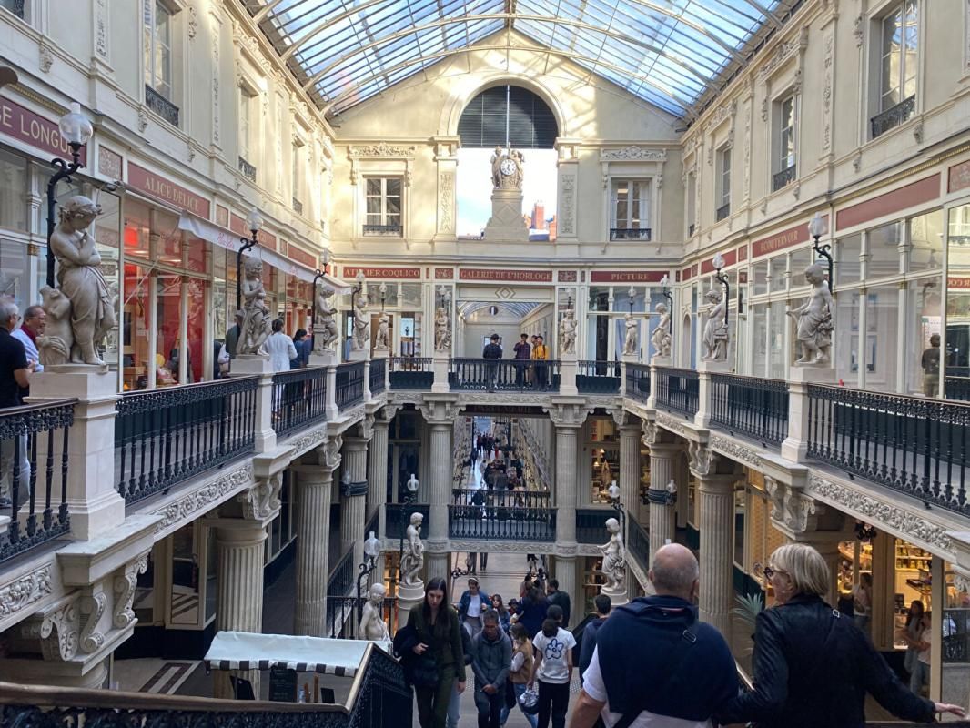 NANTES 44000 NANTES - EMPLACEMENT N°1 CRÉBILLON POMMERAYE - LOCAL COMMERCIAL A LOUER 130 M² DIVISIBLES 3