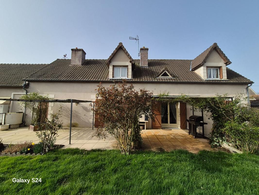 MOSNES Maison Mosnes 7 pièce(s) 170 m2 1