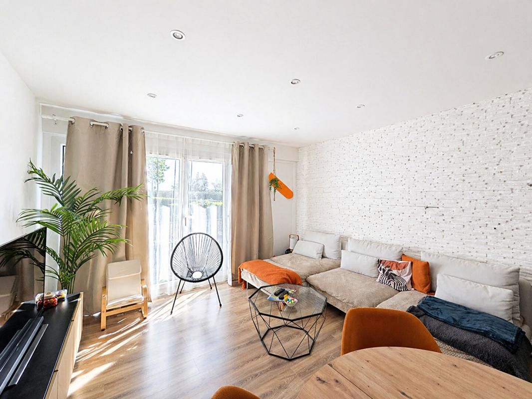 VILLENNES-SUR-SEINE Appartement Villennes Sur Seine 3 pièce(s) 63 m2 2