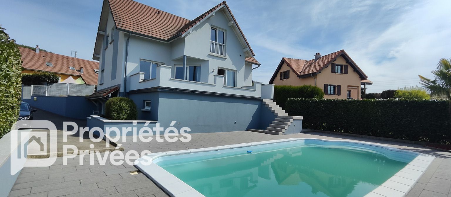Maison moderne avec pisicine