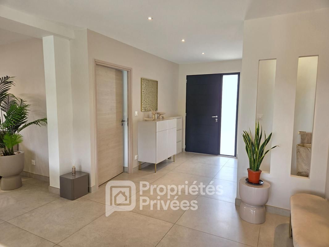 MONTELIMAR Maison Montélimar 5 pièces 143 m2 3