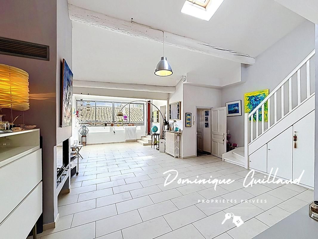 NIMES Nîmes Arènes -Duplex 5 piècès 173 m2 avec terrasse et loggia de 50m2 3