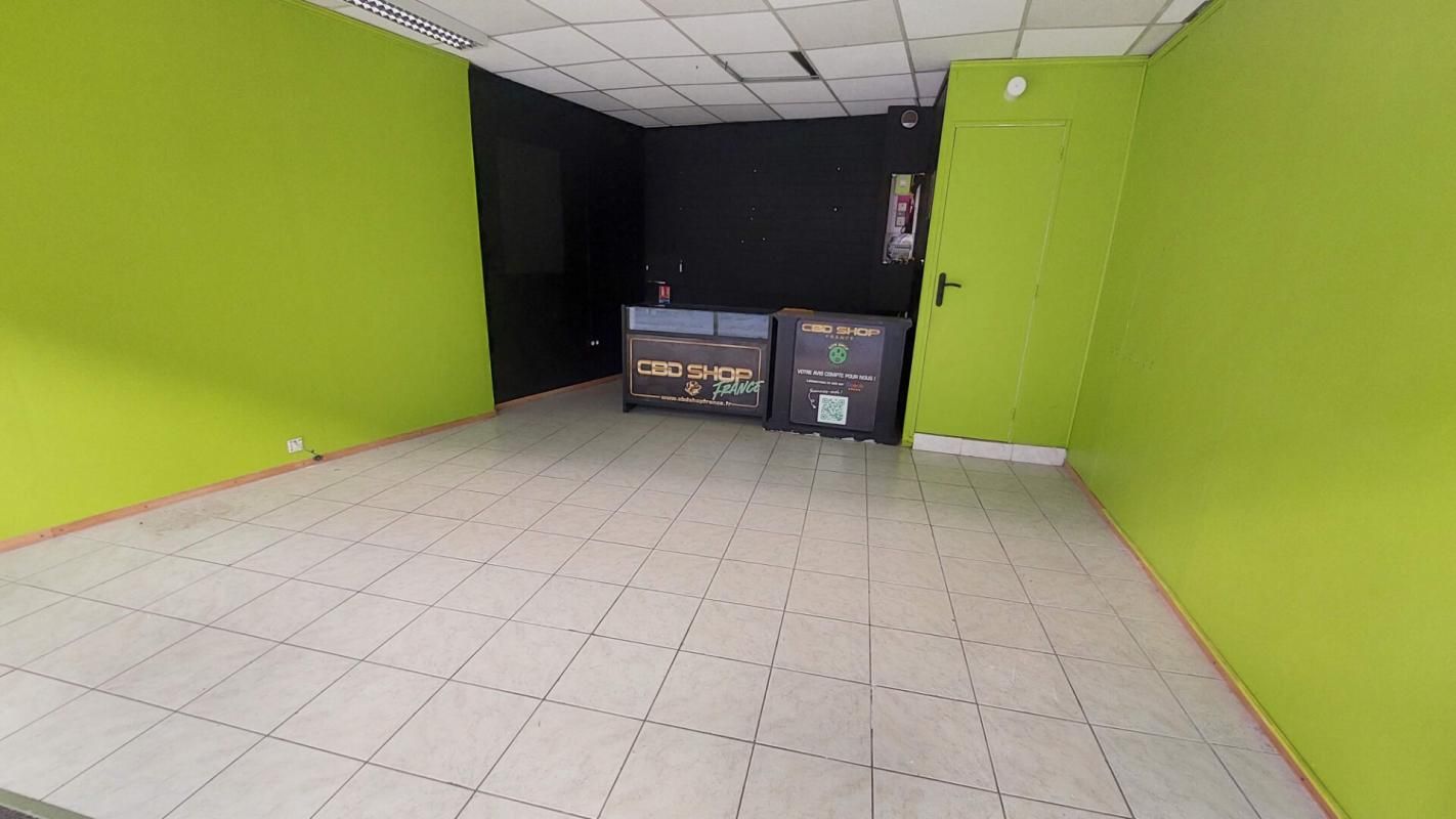 DREUX DREUX 28-CENTRE VILLE - Local commercial de 42 m² 3