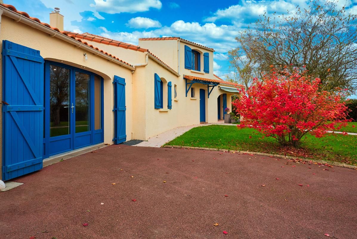 SAINT-FIACRE-SUR-MAINE Maison Saint Fiacre Sur Maine de 168 m ² sur parcelle de 1172 m² 1