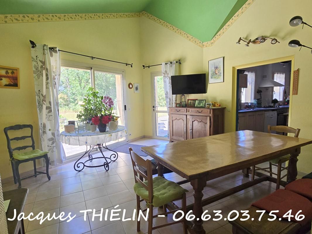 LONGUE-JUMELLES Charme de l'ancien & lumière contemporaine pour cette spacieuse longère familiale 3