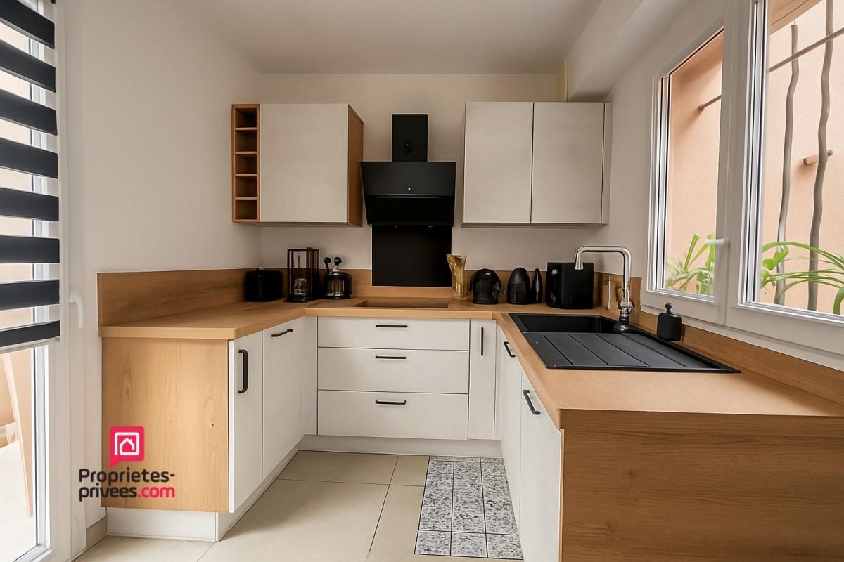 ROQUEBRUNE-SUR-ARGENS Maison Roquebrune Sur Argens- 6 pièces- Jardin-GARAGE 3