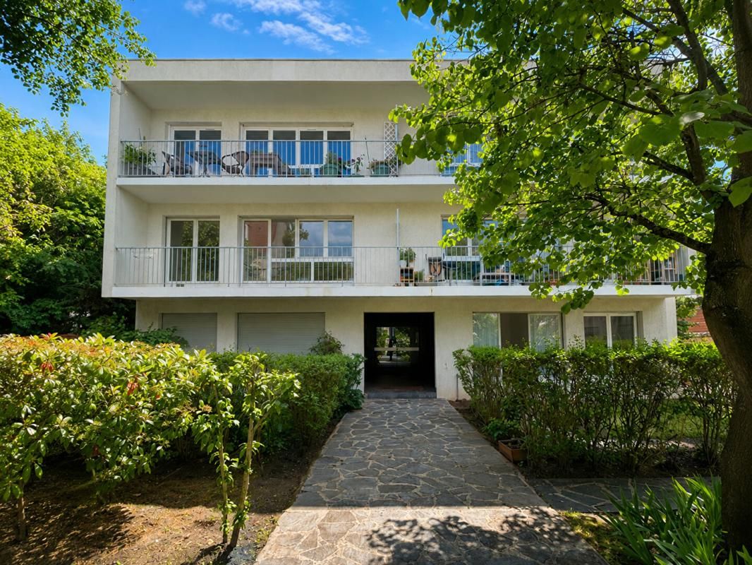 NANTERRE T3 en rez-de-jardin - calme absolu au coeur du quartier des Musiciens 1