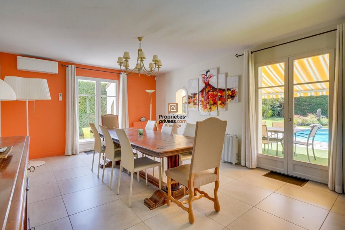 MERIGNAC DEPT 33  Mérignac - Maison d'exception 8 pièce(s) 181 m2 avec jardin paysagé et piscine au sel chauffée 4