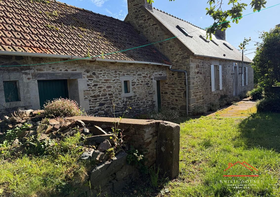 PLEUDANIEL Maison avec dépendances et grand terrain à Pleudaniel ;Bretagne authentique 2