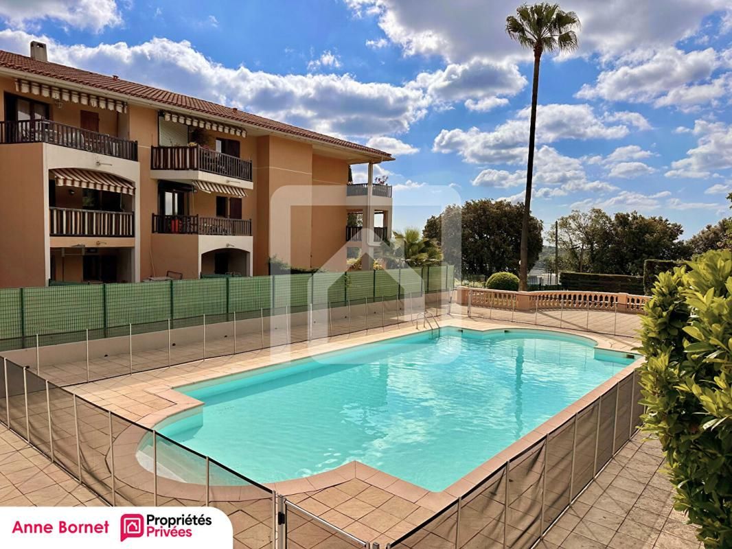 Appartement 3 pièces 41 m2, terrasse, garage, parking privatif, piscine