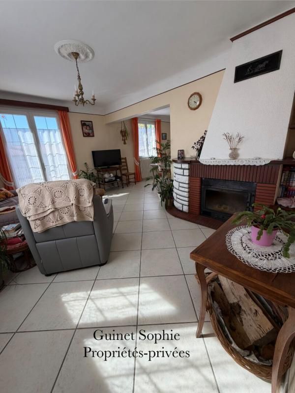SAINT-JEAN-DE-BEUGNE Maison Saint Jean D Hermine 5 pièce(s) 96.76 m2 4