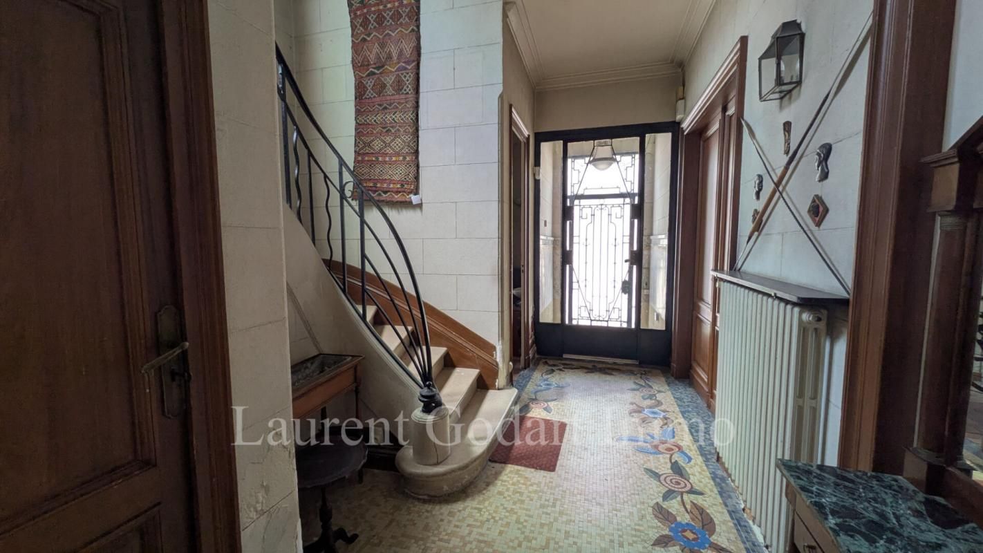 BORDEAUX Bordeaux St Genès - Maison 9 pièces 227m² avec extérieur 3