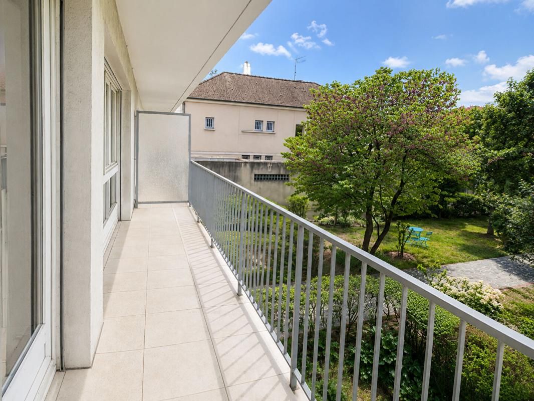 NANTERRE À 3 min du RER A : 81 m² au calme, 2 balcons sans vis-à-vis 2