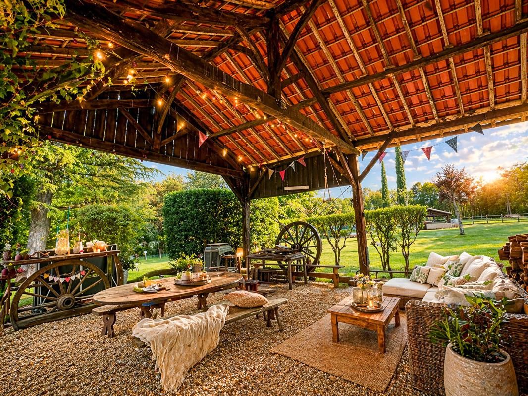 BUSSAC A vendre, superbe propriété en pierre de 245 m² habitable située à BUSSAC 24350 2