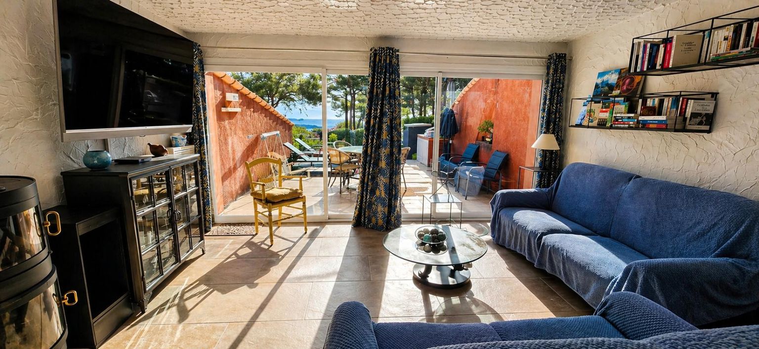 AGAY Maison Agay 2 pièce(s) 60.7 m2 avec jardin + parking 1