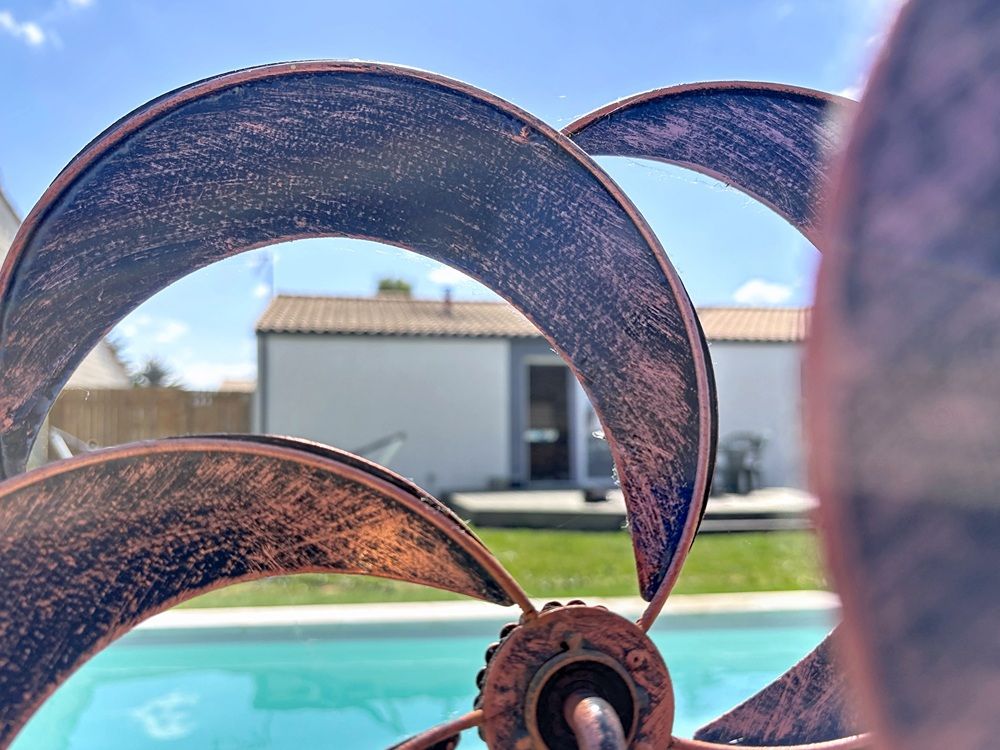 SAINT-JEAN-DE-LIVERSAY Maison de plain-pied 2015 - 3 chambres - Piscine - Garage - Quartier résidentiel - Centre village 1