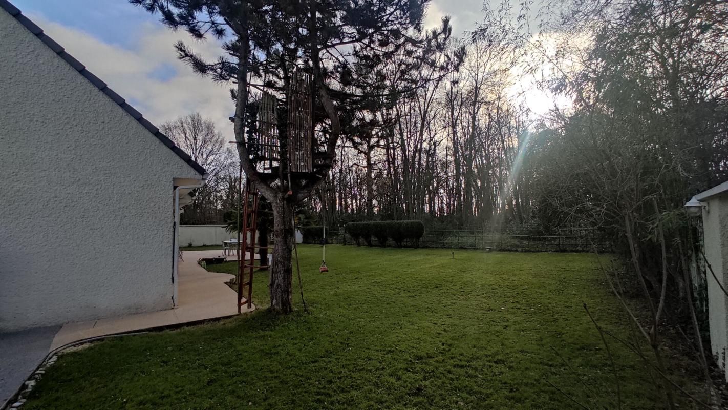 YERRES Maison individuelle en lisière de bois 3
