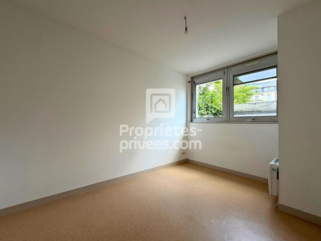 TOURS T2 + LOCAL À VENDRE QUARTIER DES PRÉBENDES À TOURS IDÉAL INVESTISSEUR 4