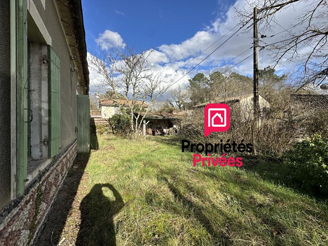 ILLATS DEPT 33 - Gironde - ILLATS - Maison  5 pièce(s) 69 m2 avec appentis et Garage de 52m2 sur parcelle de 465m2 3