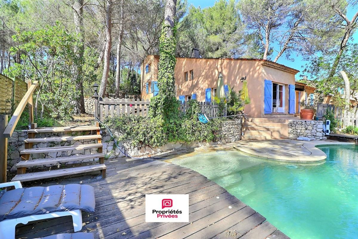 VENTABREN Maison Ventabren 9 pièces 205 m2 - piscine, double garage sur terrain de 2020 m2 1