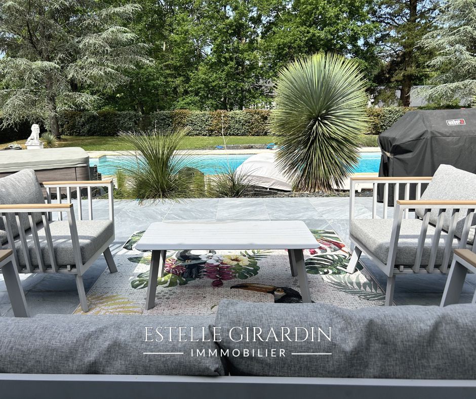 CARQUEFOU Propriété familiale avec piscine au coeur du Housseau - Carquefou 2