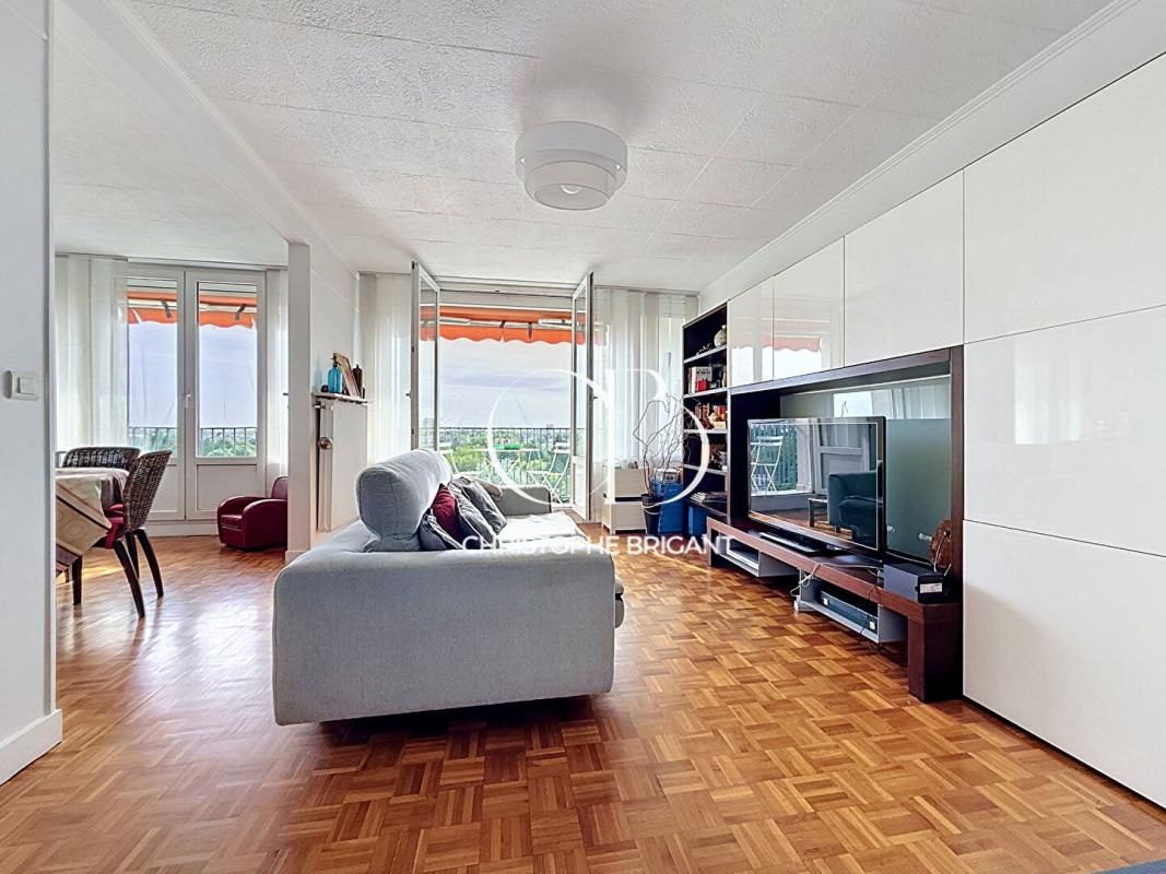 Appartement  4 pièce(s) 75 m² avec Balcon et box