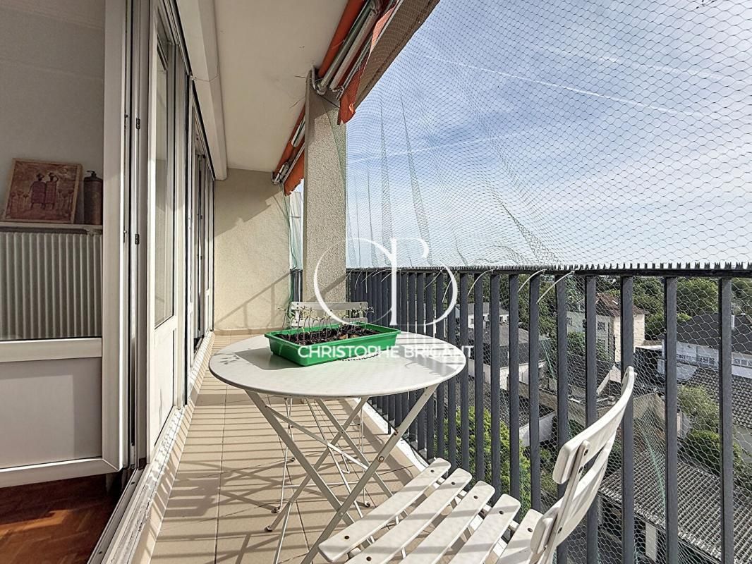 VITRY-SUR-SEINE Appartement  4 pièce(s) 75 m² avec Balcon et box 2