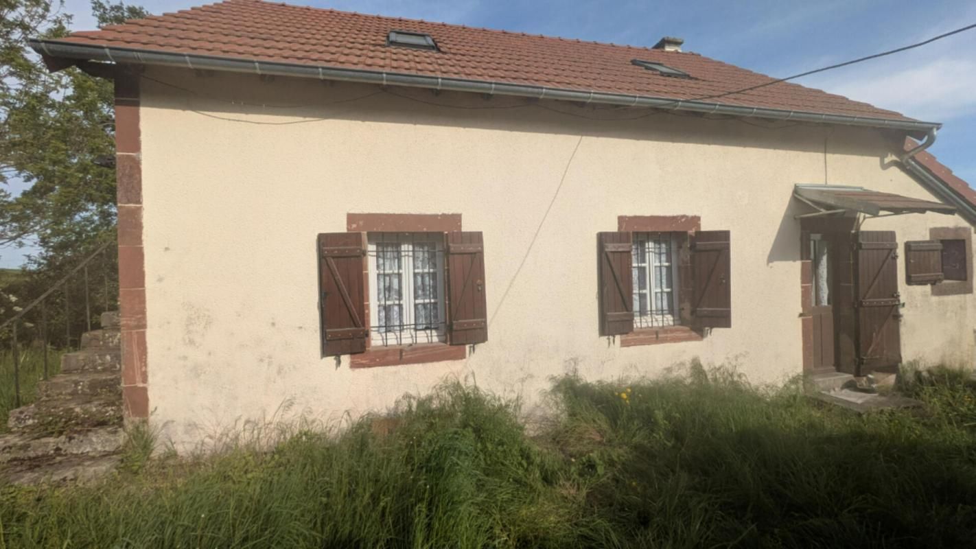 SAINT-LEON Maison de campagne avec toit récent et dépendances 1
