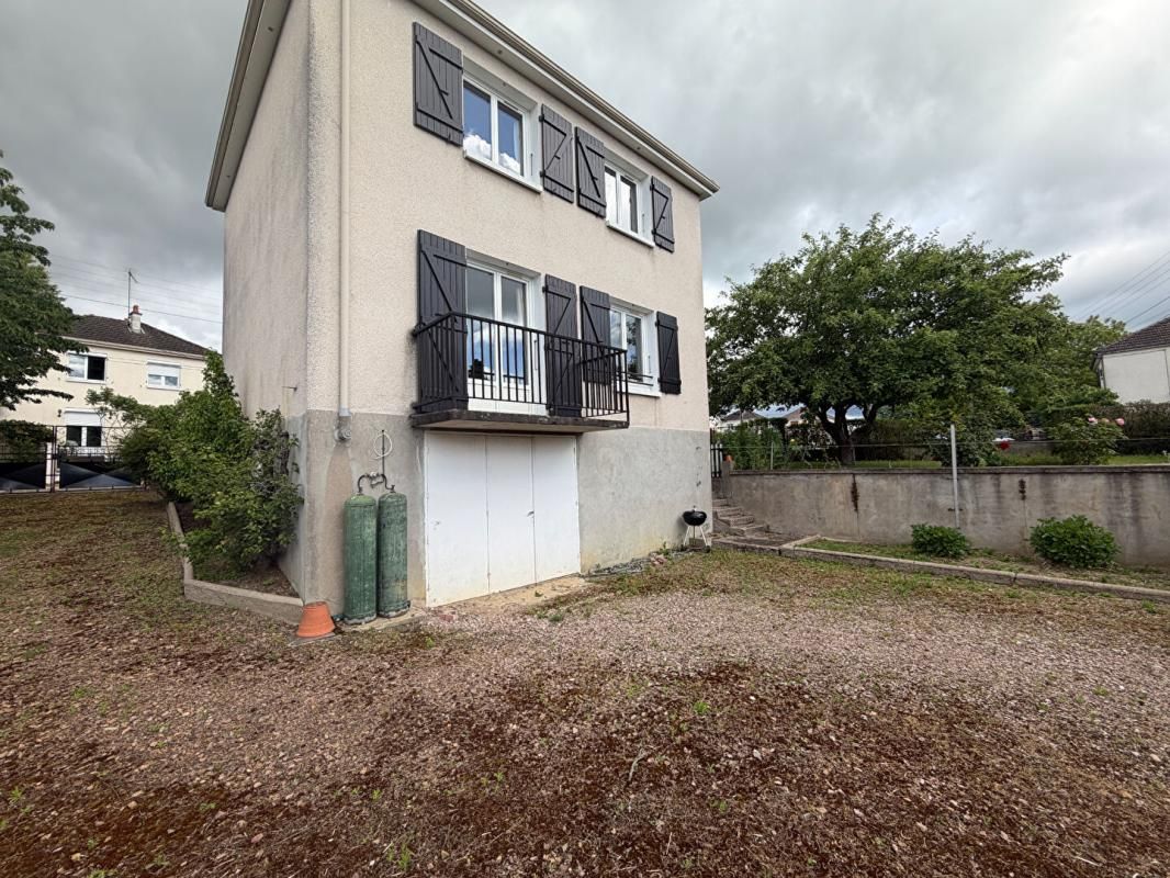COULANGES-LES-NEVERS Maison Coulanges Les Nevers 4 pièce(s) 87 m2 2