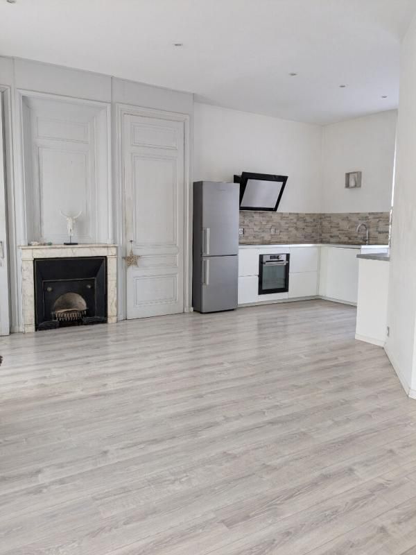 TASSIN-LA-DEMI-LUNE Appartement Tassin La Demi Lune 4 pièce(s) 85.78 m2 4