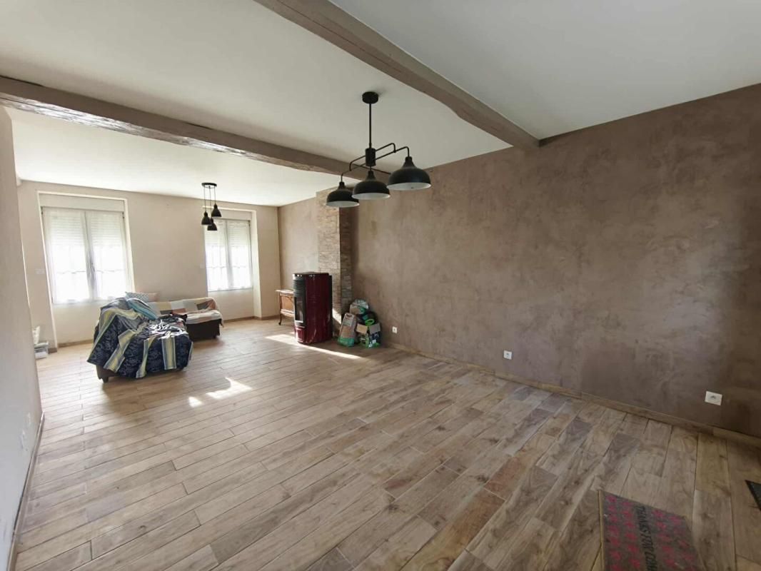 OEUILLY Maison 8 pièce(s) 211 m2 4