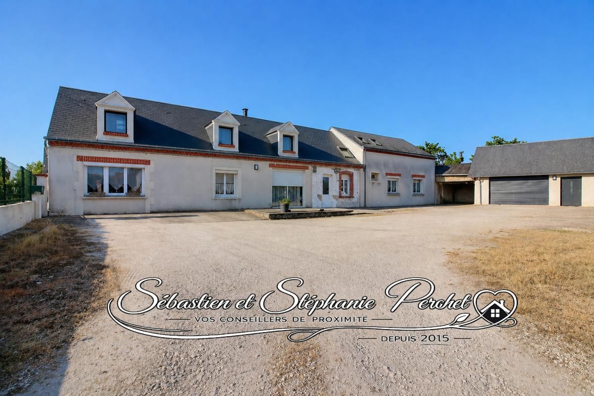 GIDY longère de charme en cours de rénovation -157 m² - 6 chambres -Terrain de 1 388 m² - Grand garage de 60 m² - Environnement calme et fort potentiel 1