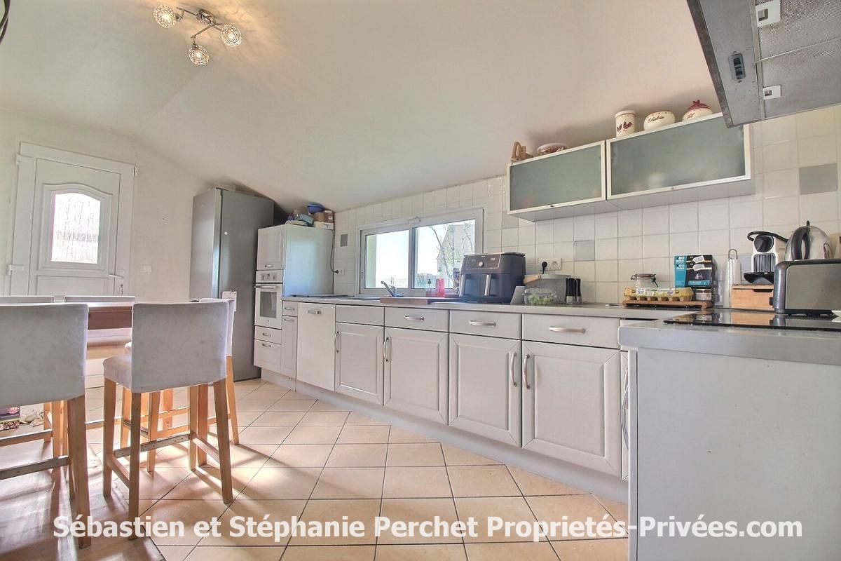 GIDY longère de charme en cours de rénovation -157 m² - 6 chambres -Terrain de 1 388 m² - Grand garage de 60 m² - Environnement calme et fort potentiel 4