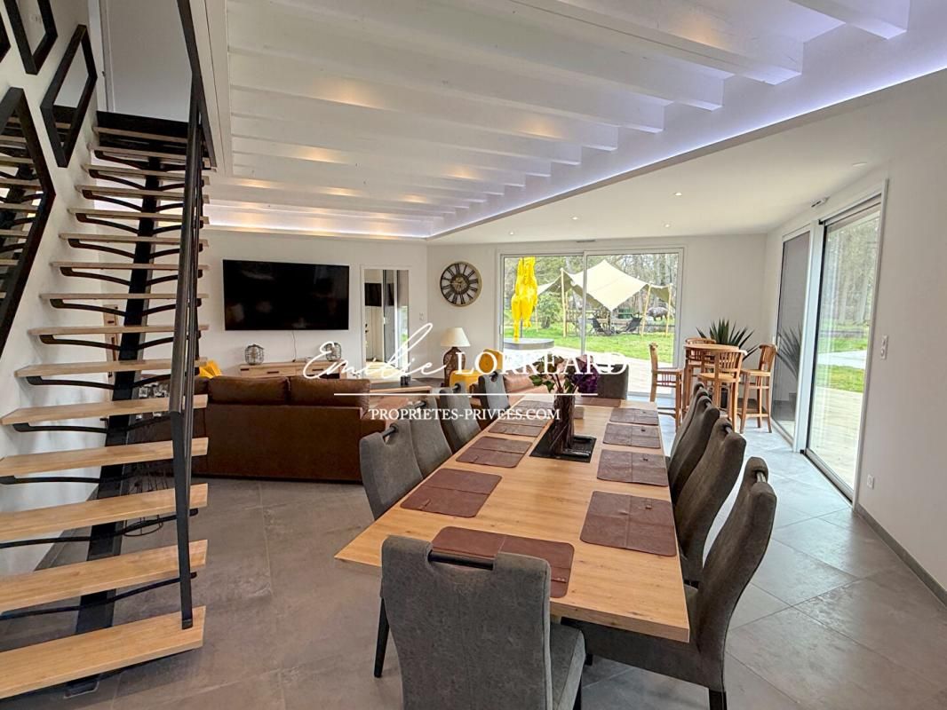 LE MANS Maison au sud du Mans 6 pièce(s) 216 m2 3