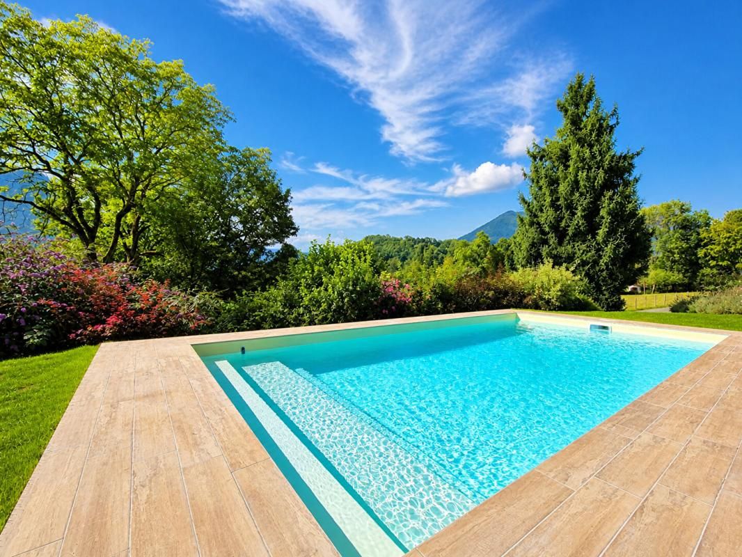 FAVERGES Chalet Faverges Seythenex 7 pièces 199 m2 2