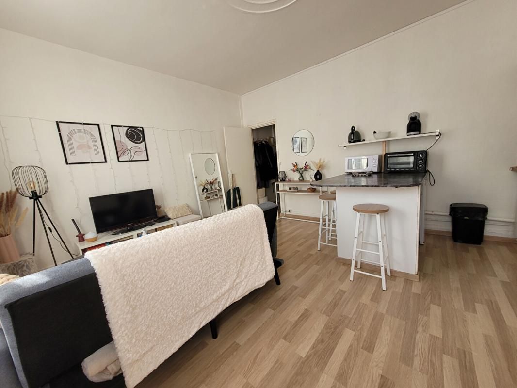 LILLE Lille Appartement 2 pièces 3