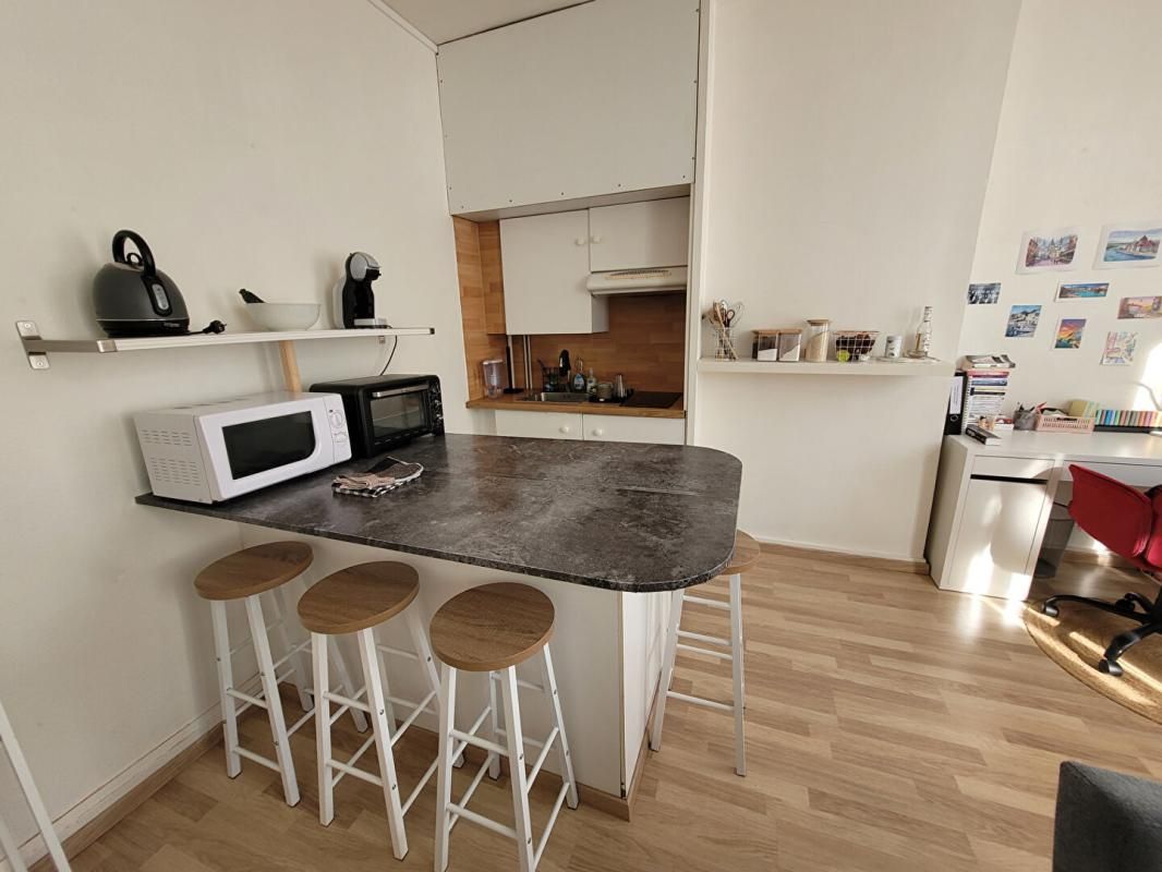 LILLE Lille Appartement 2 pièces 4