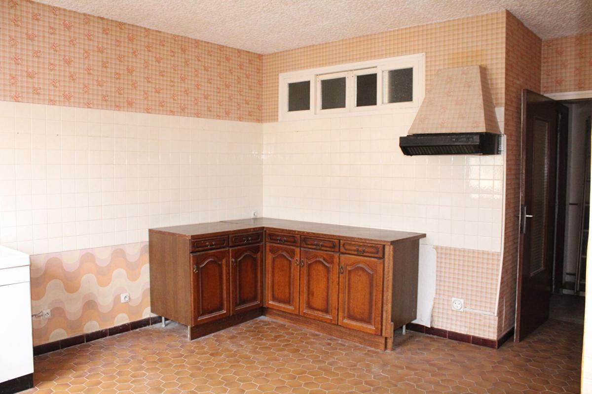 Maison  6 pièce(s) avec 2 appartements, garage  et jardin