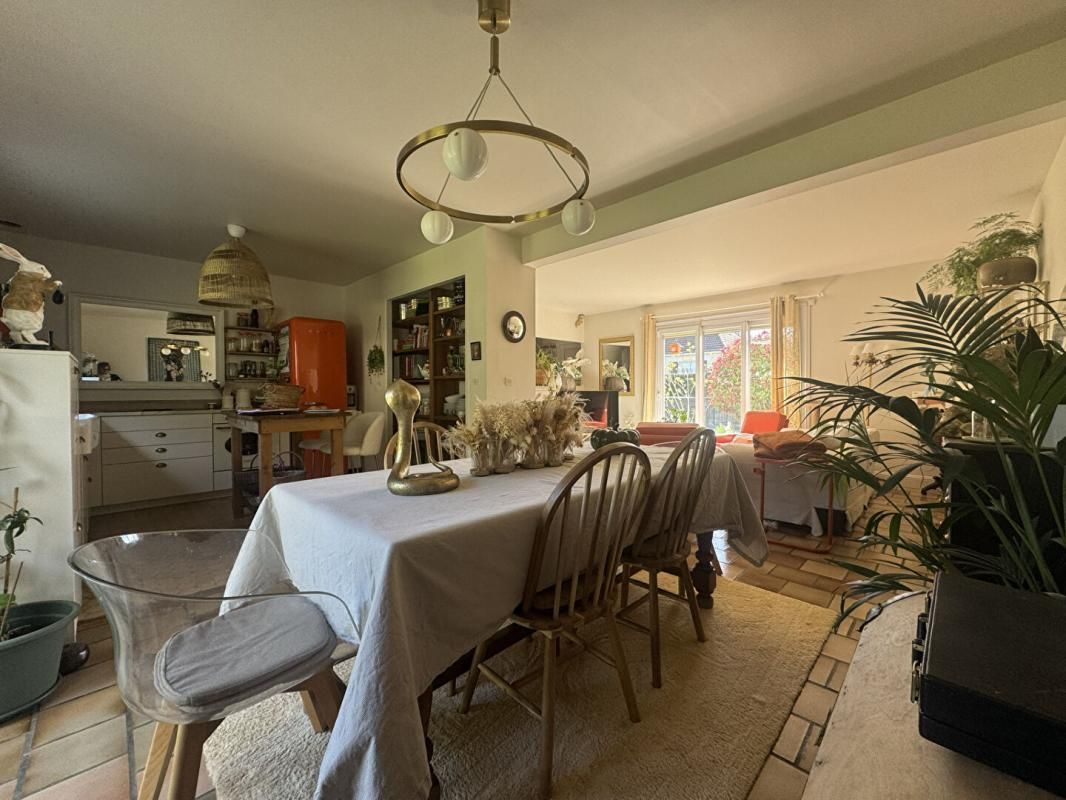 LA MEMBROLLE-SUR-CHOISILLE EXCLUSIVITE A VENDRE Maison La Membrolle Sur Choisille 6 pièces12 m2 3