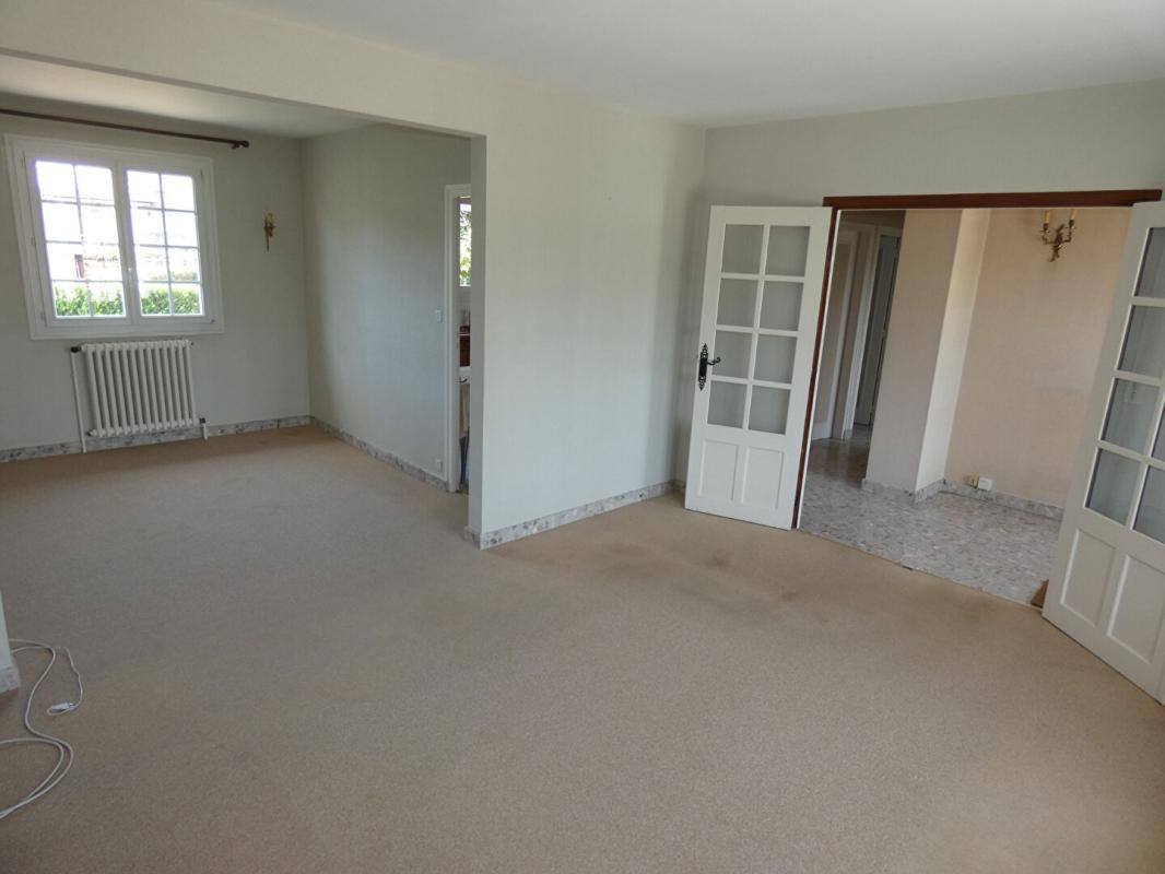 IVRY-LA-BATAILLE Maison Ivry La Bataille 4 pièce(s) 72 m2 3