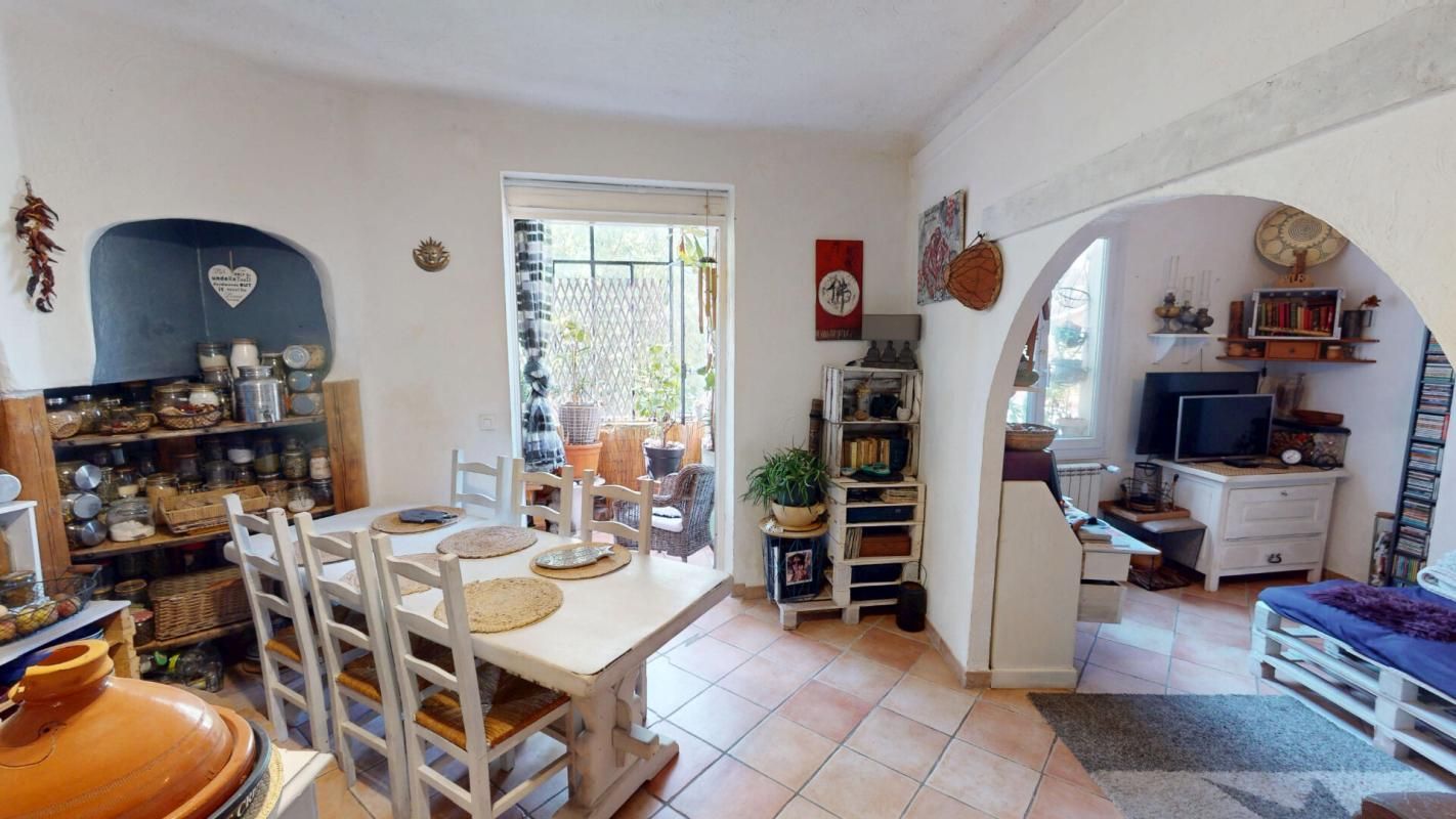DRAGUIGNAN Appartement T3 58m² DRAGUIGNAN - Centre-ville, charme et authenticité 1