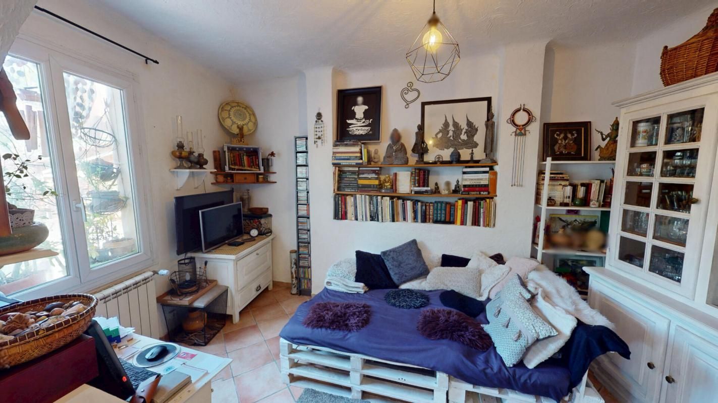 DRAGUIGNAN Appartement T3 58m² DRAGUIGNAN - Centre-ville, charme et authenticité 4