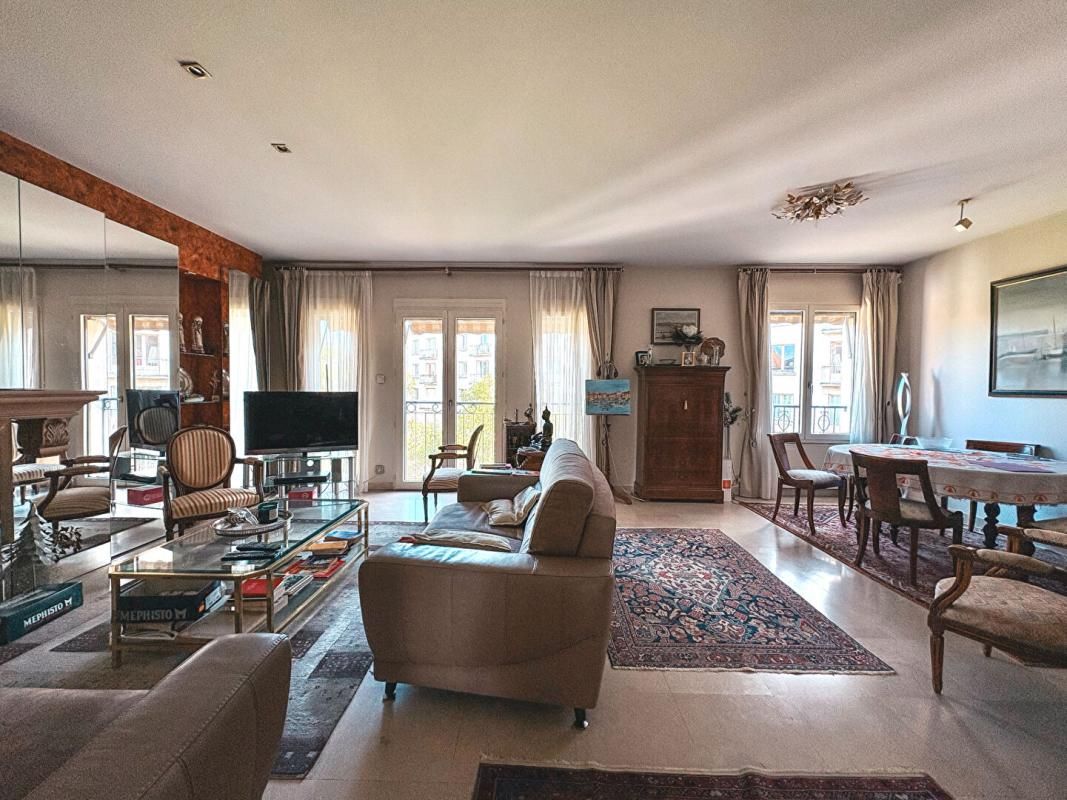 NANTES Appartement duplex132m2 avec terrasse et garage de 60m2 - Rue Cassini 2