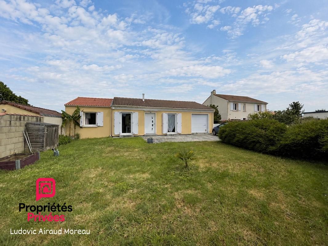 Maison de plain-pied 106 m²  3 chambres Corsept bourg à pied