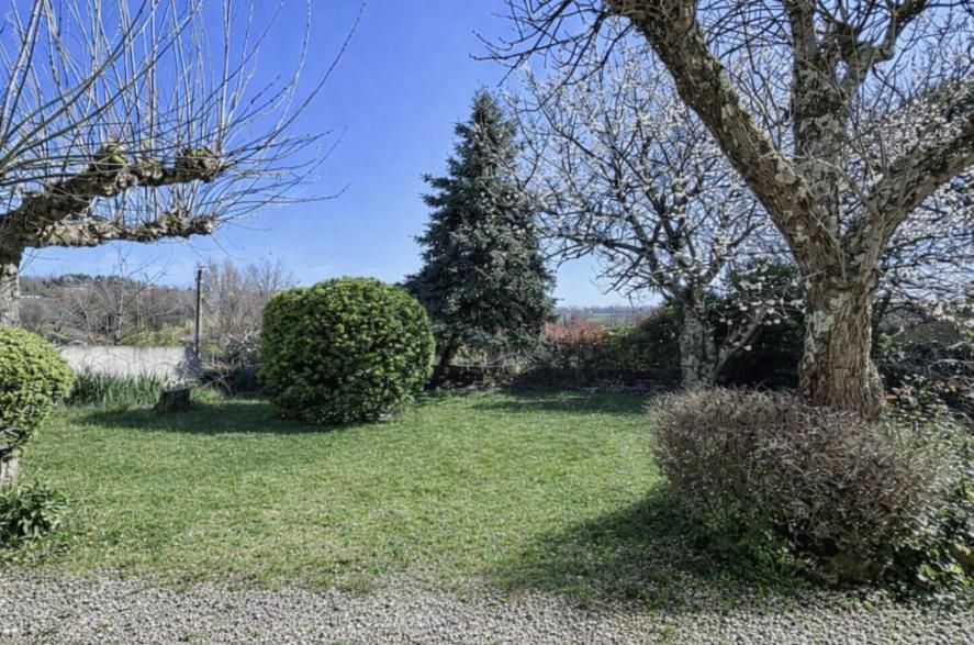 MOMBRIER A 20 minutes de Saint-André de Cubzac - Au calme belle Girondine en pierre rénovée - 197 m2 habitables -7P- 4 Chambres -  2000 m2 de Terrain - Piscine 3