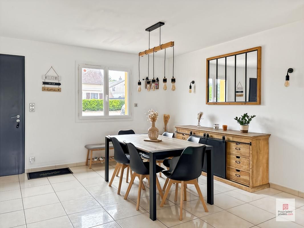 COULONGE Maison Coulonge 7 pièce(s) 147.6 m2 3