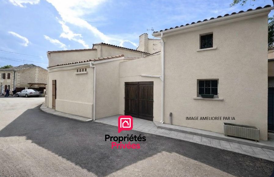 PLASSAC 25 kms de Saint-André de Cubzac : Maison en pierre 149 m2 - Cuisine indépendante aménagée et équipée - Grand séjour avec cheminée en pierre - 4 chambres - garage attenant - atelier 2
